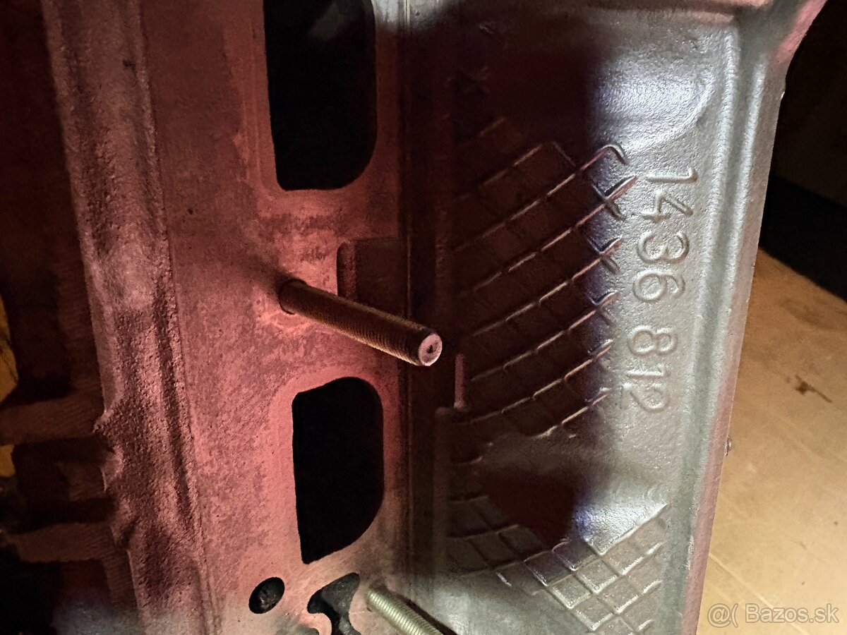 Predám hlavu na BMW m54b22 125kw - 5