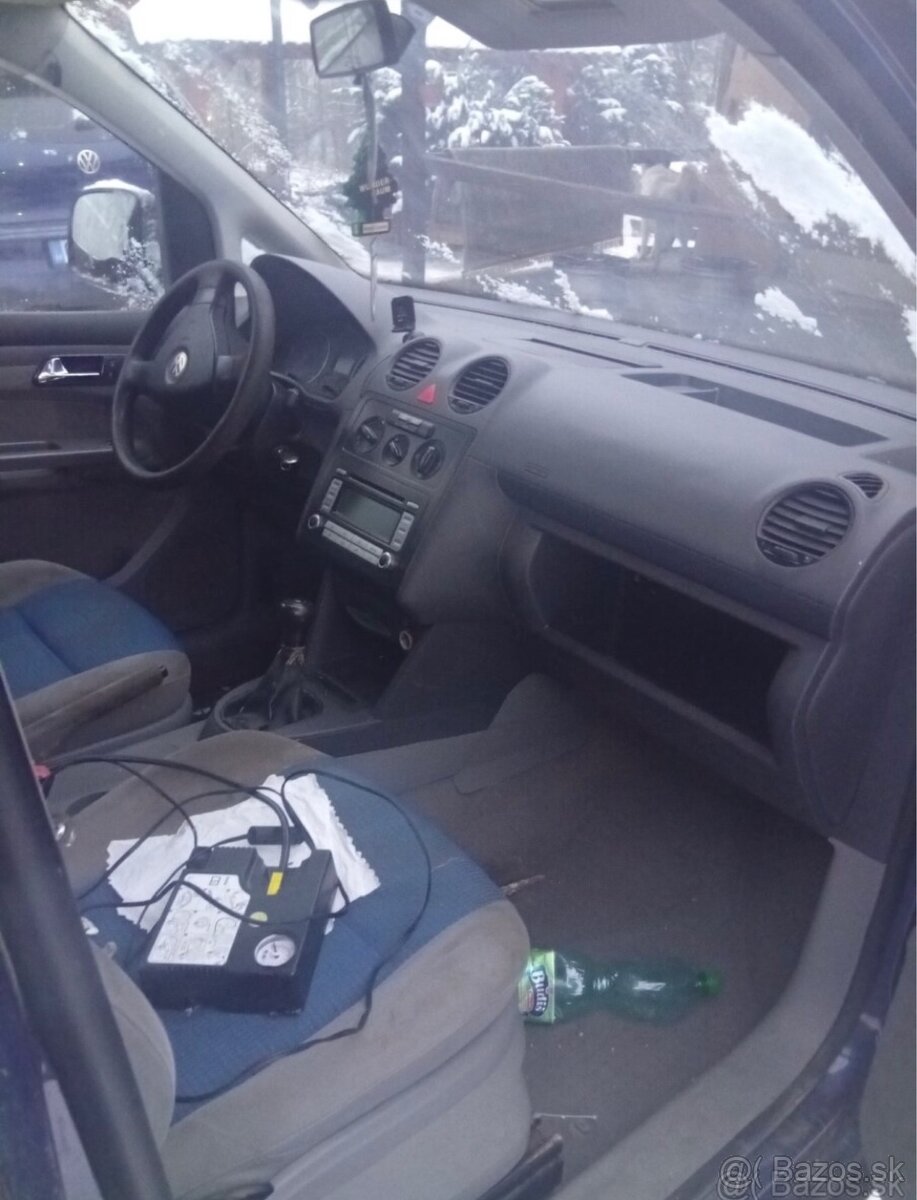 Rozpredam Volkswagen caddy 1,9tdi - 5