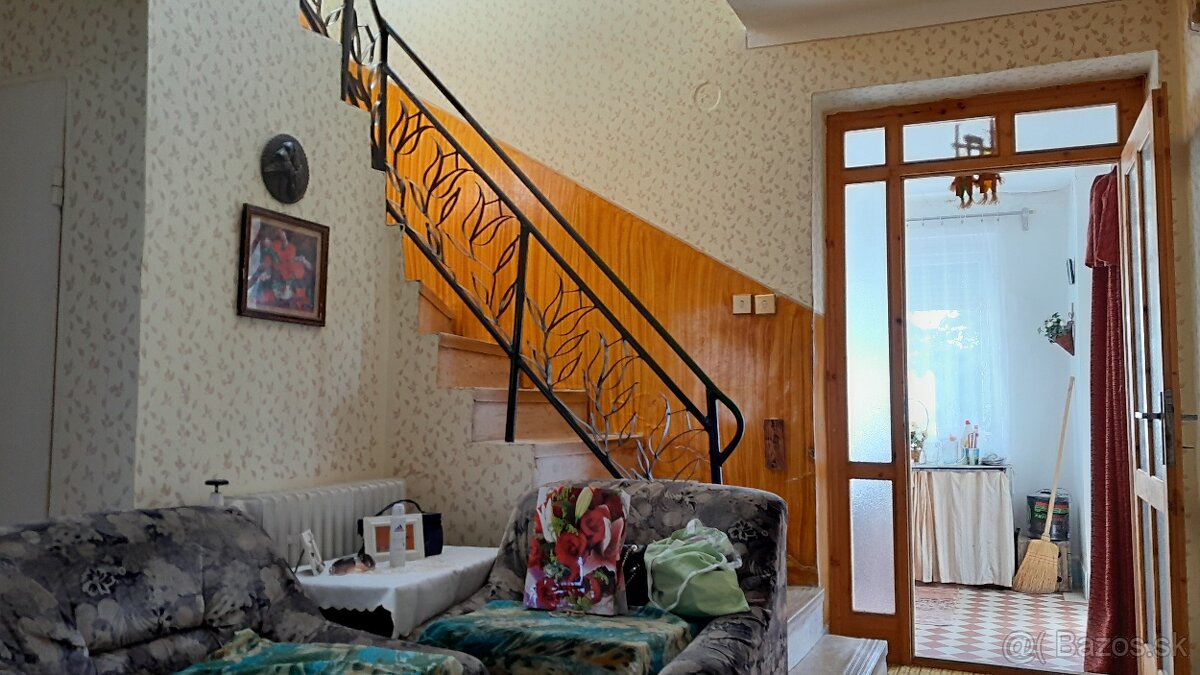 Na predaj priestranný 4-izbový rodinný dom - 5