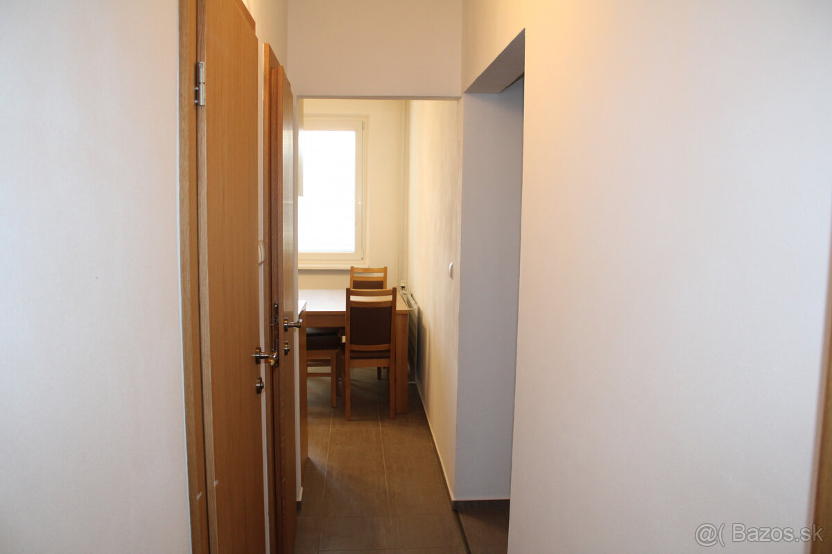 SPEKTRUM REALITY- Na Predaj 3-izbový byt, 72 m2 s loggiou, P - 5