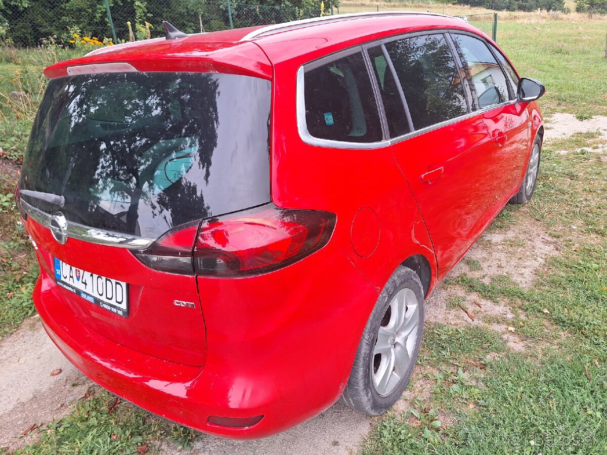 Predam Opel Zafira Tourer - 5