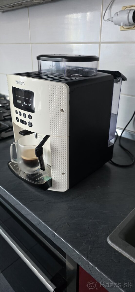 Kávovar Krups EA81 - 5