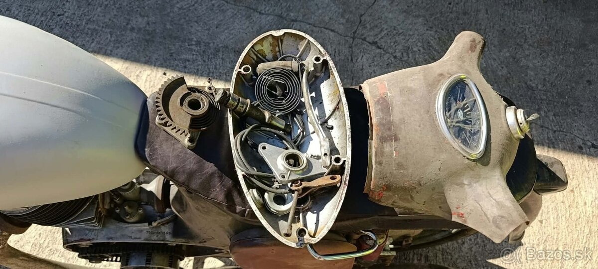 Jawa 250 kyvačka - 5