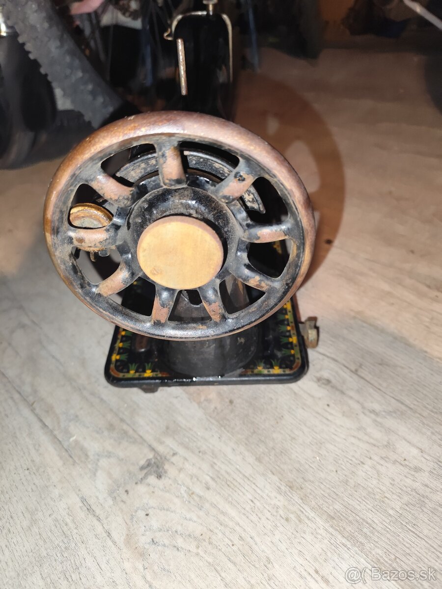 Šijací stroj Singer - 5