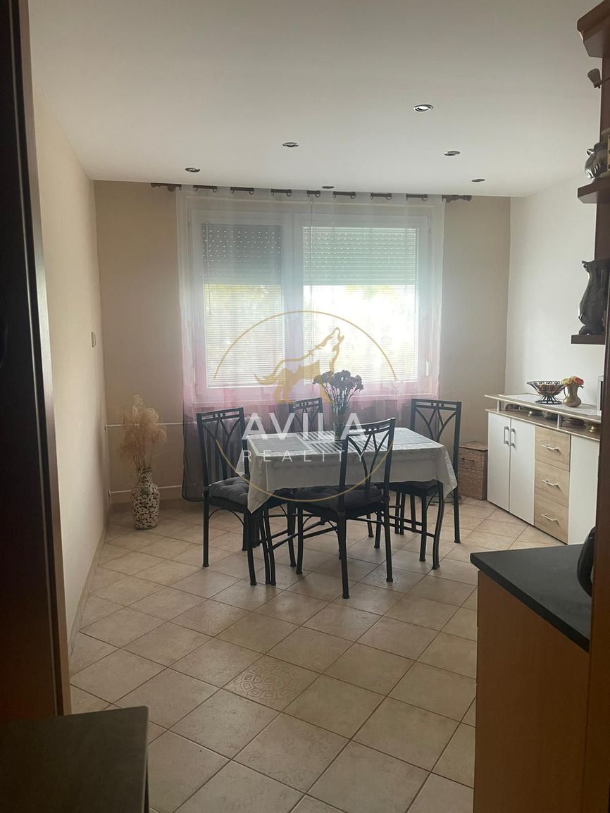 NA PREDAJ: pekný a praktický 1izbový byt o výmere 37m2 - Gal - 5