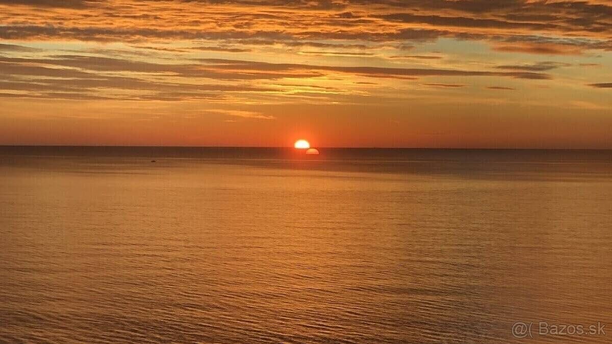 Moderné vily s bazénom a parkoviskom v blízkosti pláže v Mil - 5