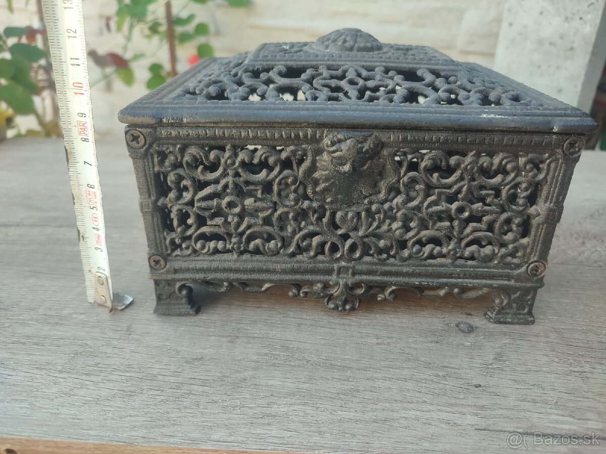 Krásná kovová truhlica 85€ - 5