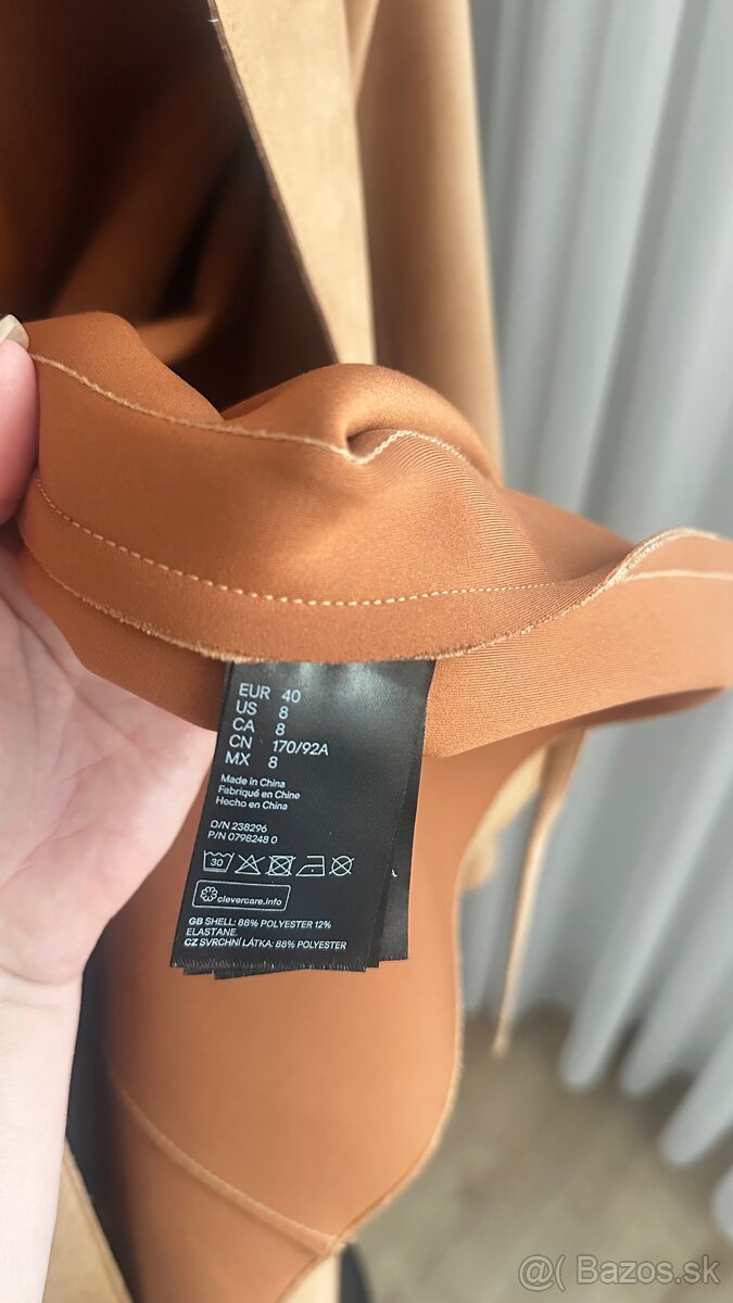 hnedy kabatik H&M Viedeň - 5