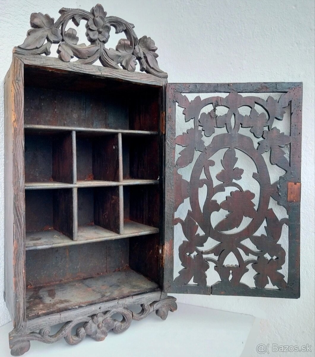 STAROŽITNÁ RUČNÁ DREVOREZBA / ÚLOŽNÁ SKRINKA / 19 x 36 x 67 - 5