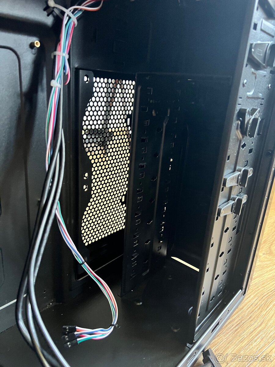 PC skrinka Cooler Master Force 500 ATX - 5