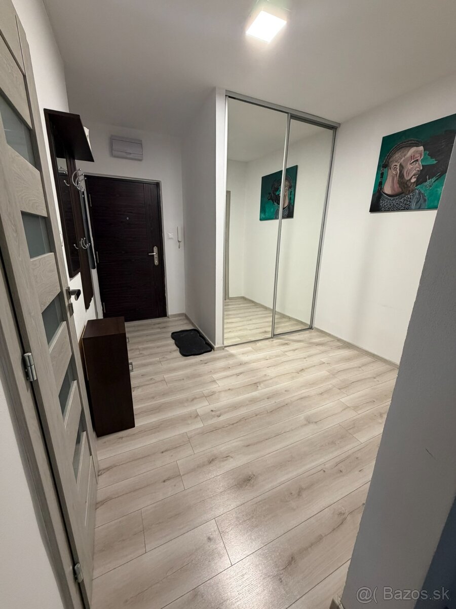 Moderný, Zariadený 2-izbový Byt 68 m² po Kompletnej Rekonštr - 5
