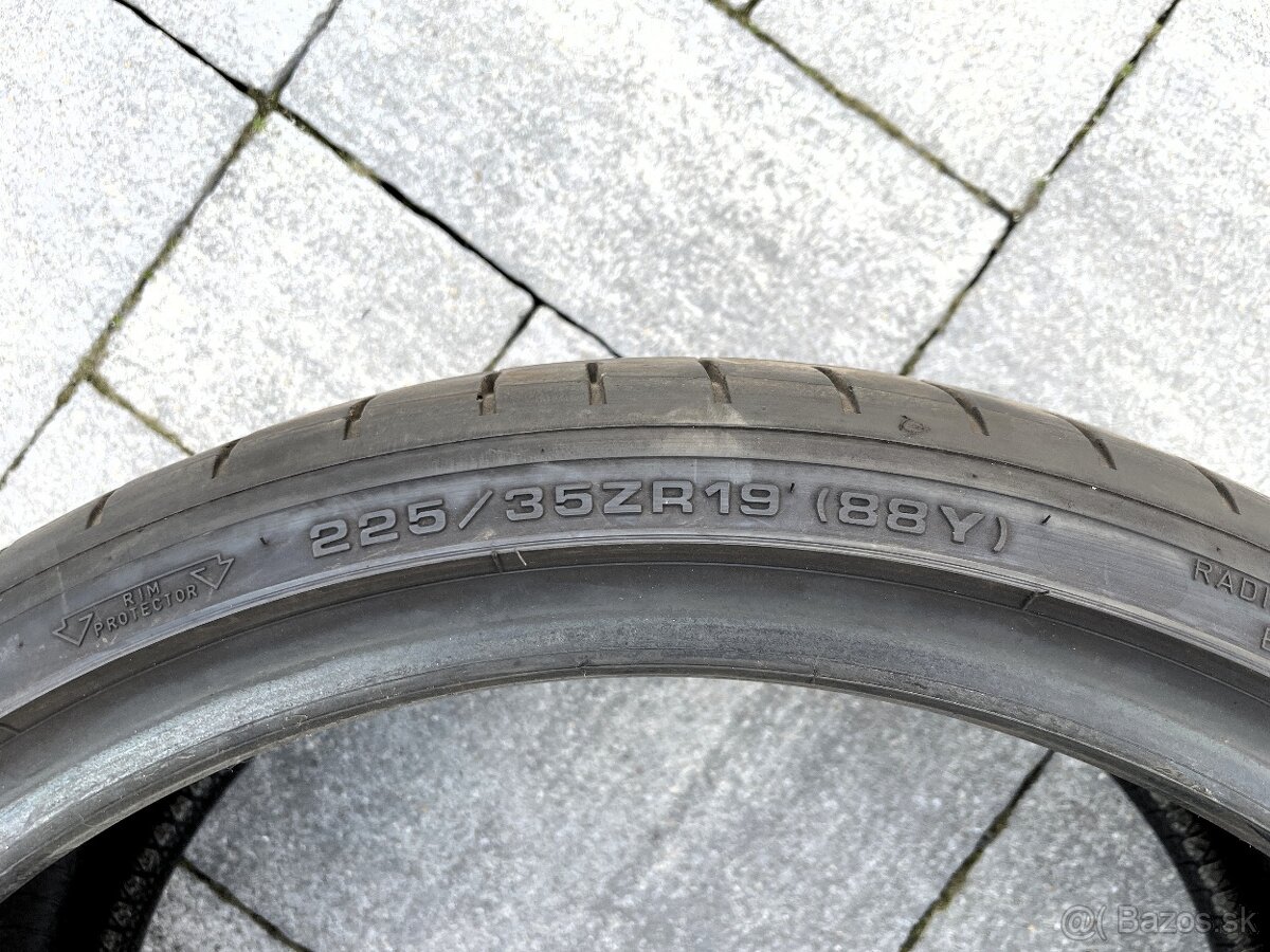 225/35 R19 Dunlop letne - 5