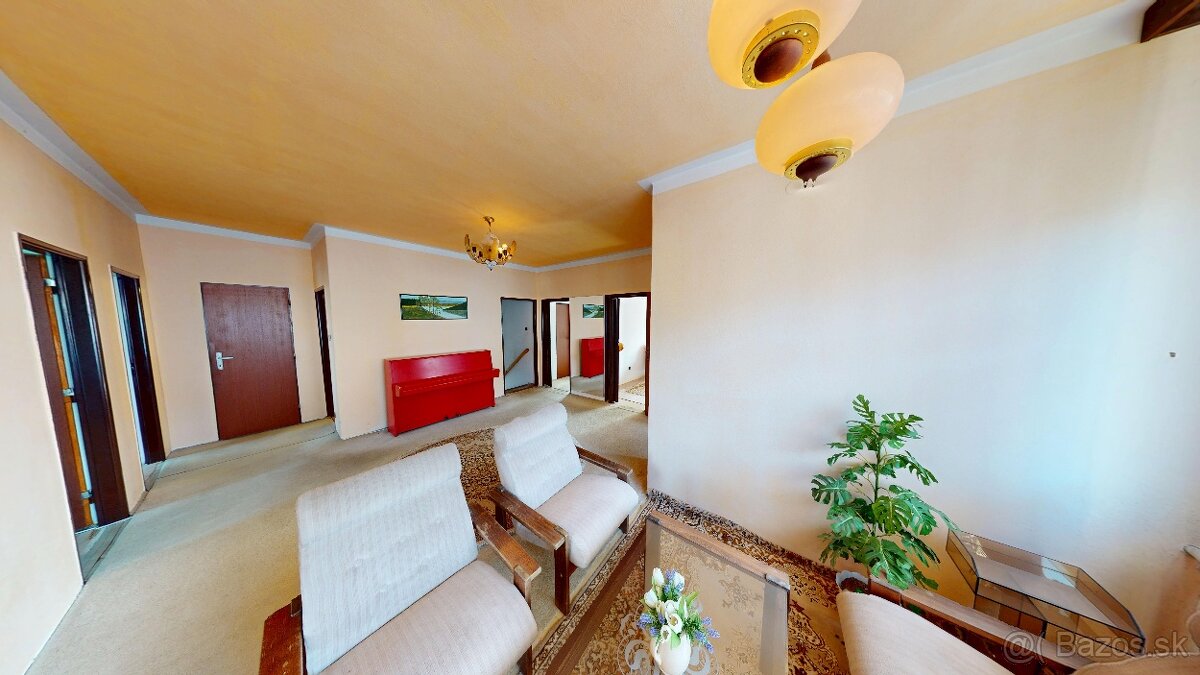 Priestranný rodinný dom – Mýtna Nová Ves - 5