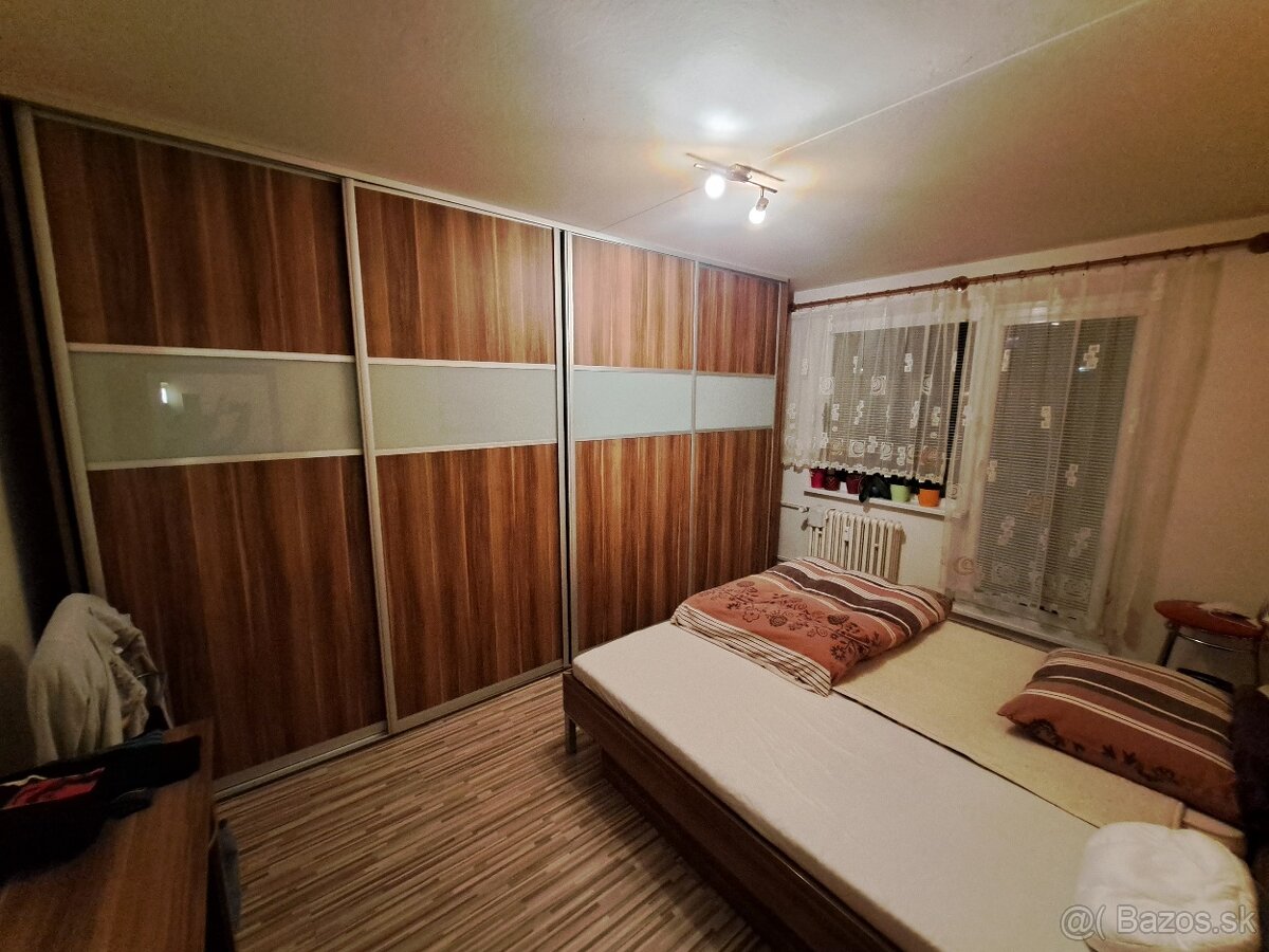 Prerobený trojizbový byt s lodžiou - 5