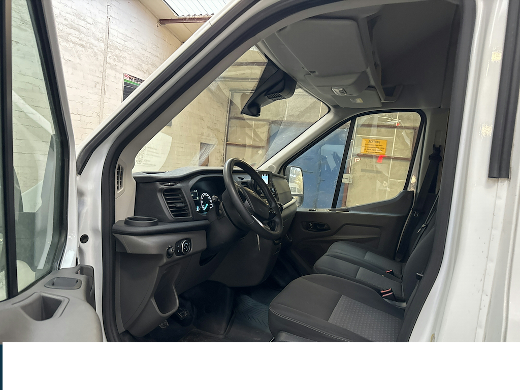 Ford Transit 350 L3H3 6 Miestna - 5