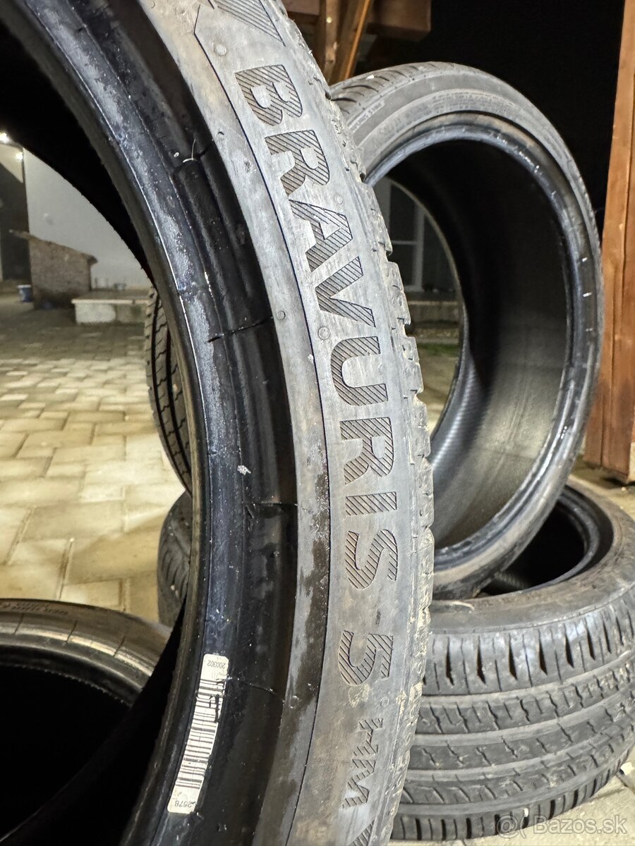 Barum Bravuris 5HM 215/40 R18 - 5