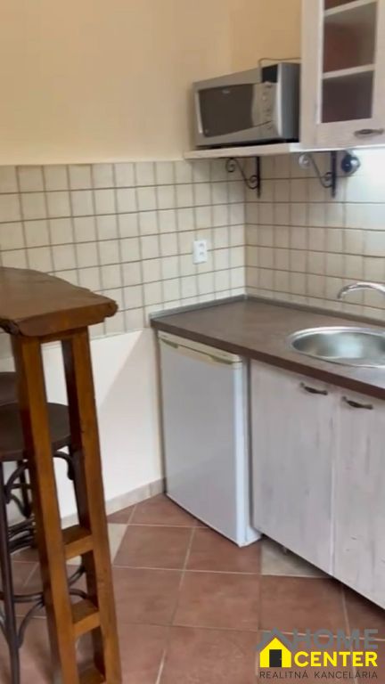 PRENÁJOM : 1 izbový byt, Komárno - 5