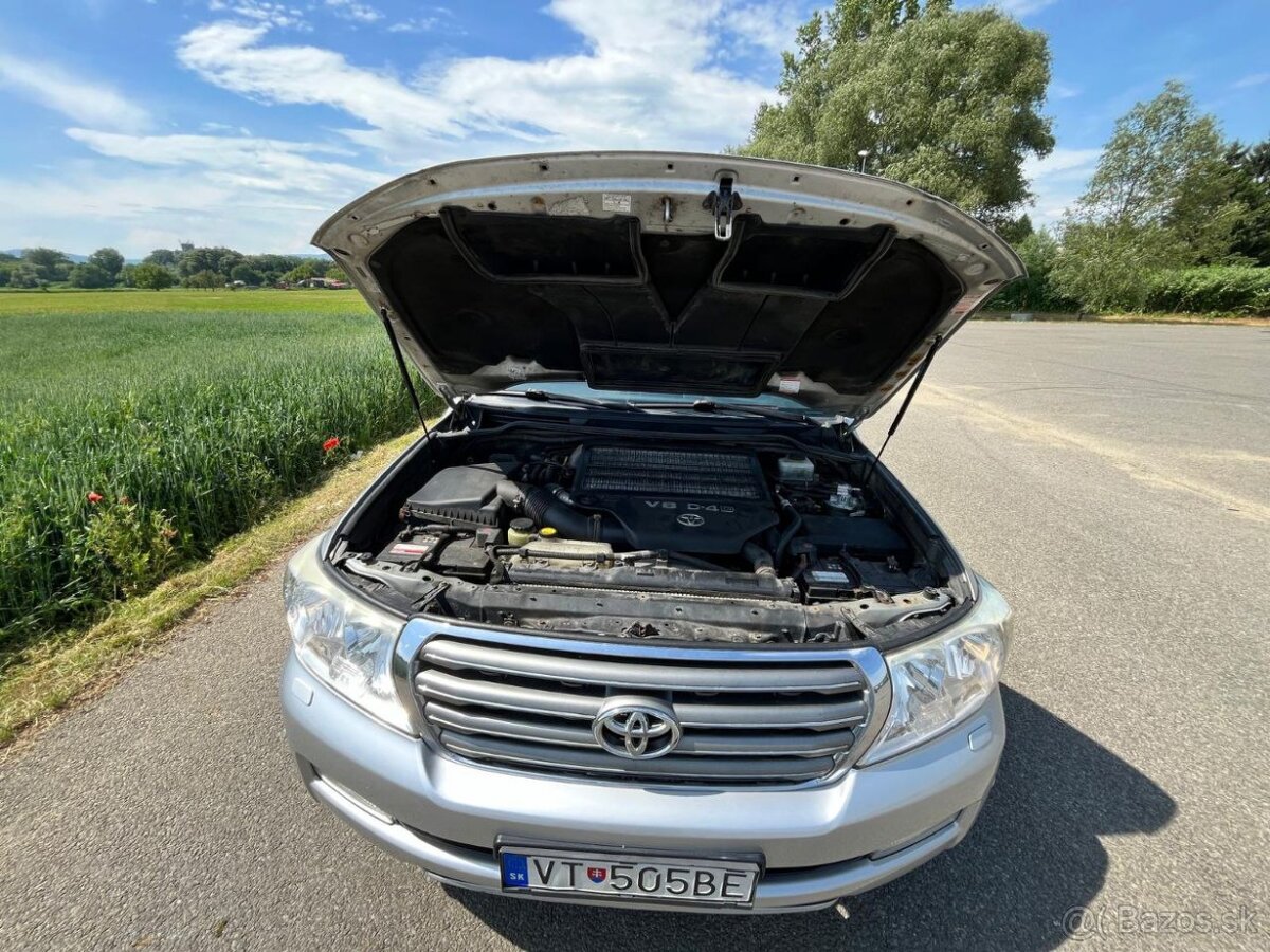 Toyota Land Cruiser 4.5 D4-D 210 kW, LUX 7-miestne SUV