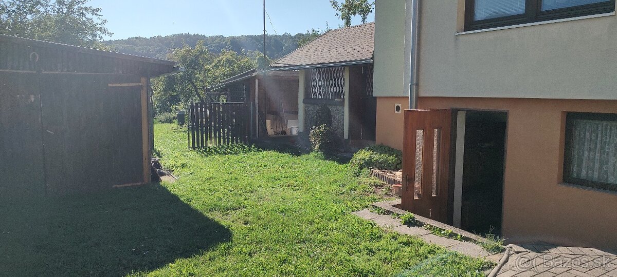 Rodinný dom zrekonštruovaný v obci Skýcov - 5