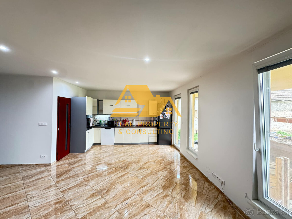 Predám rodinný dom v obci Žitavce - 5