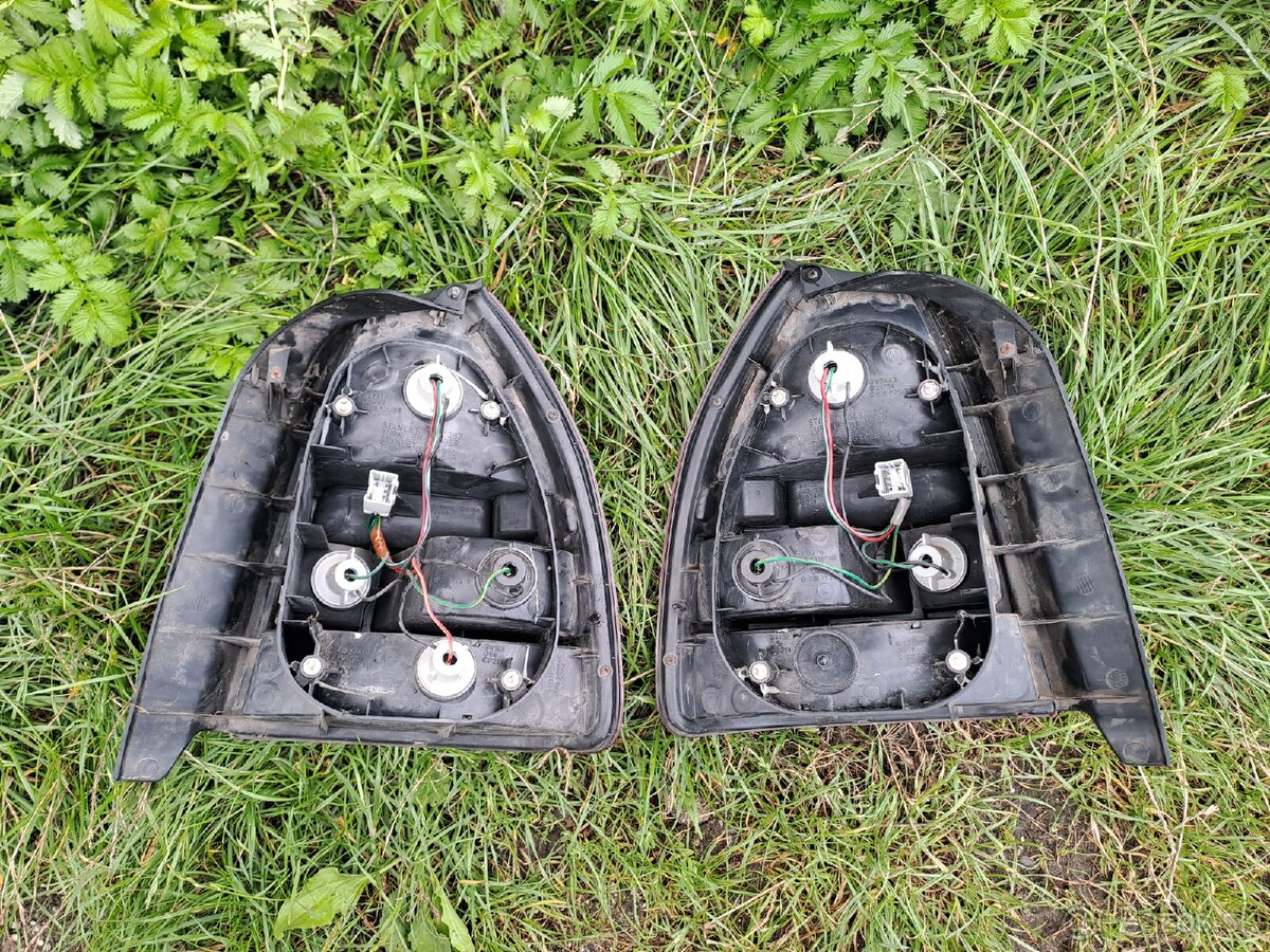 Zadné svetlá Honda civic 6g Hatchback - 5