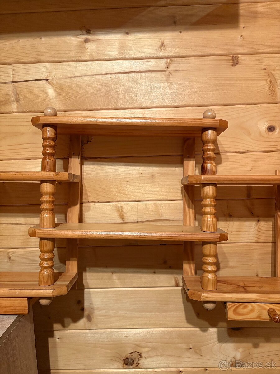 Nástenná polička - 5