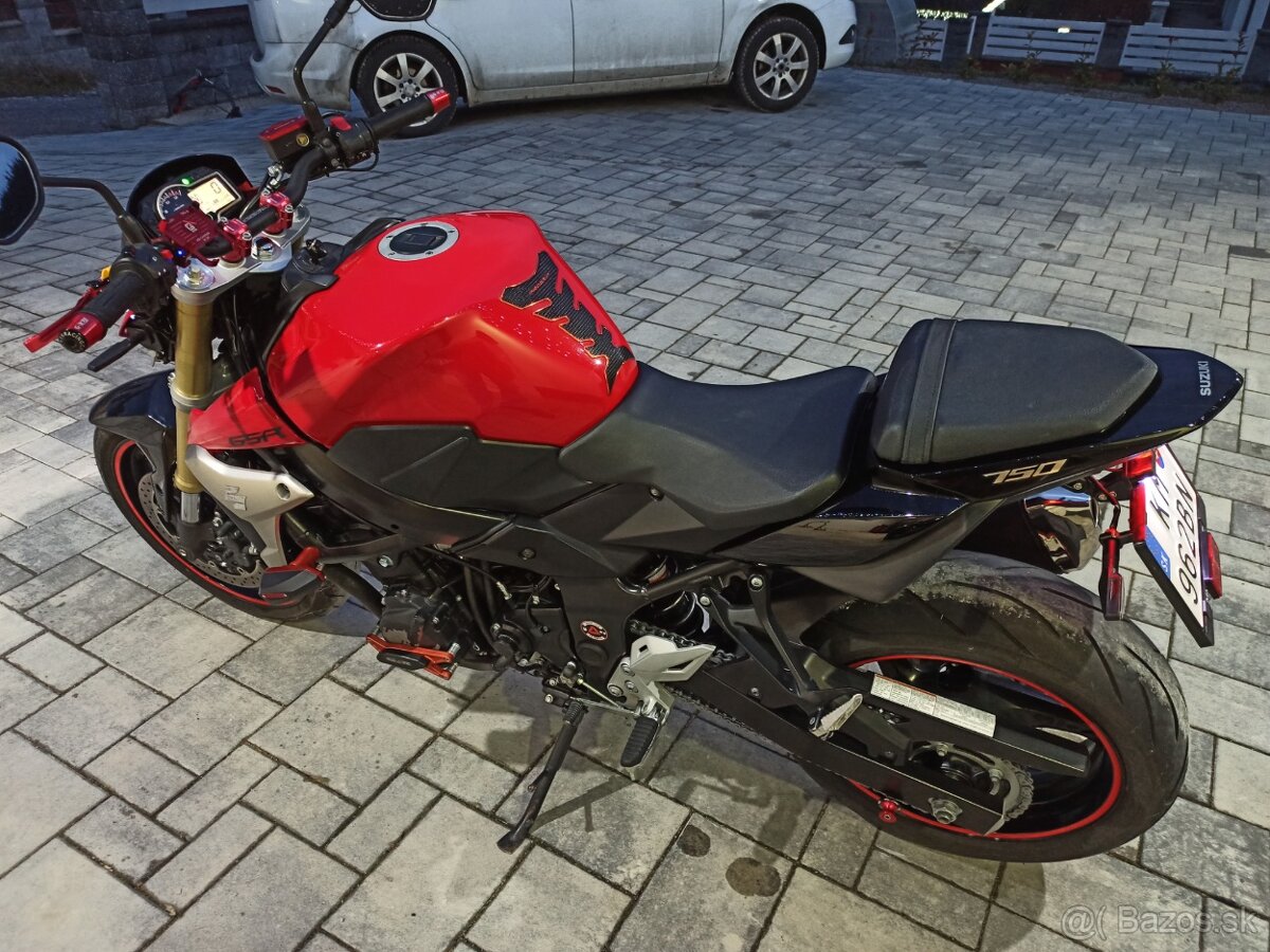 Suzuki gsr 750 - 5