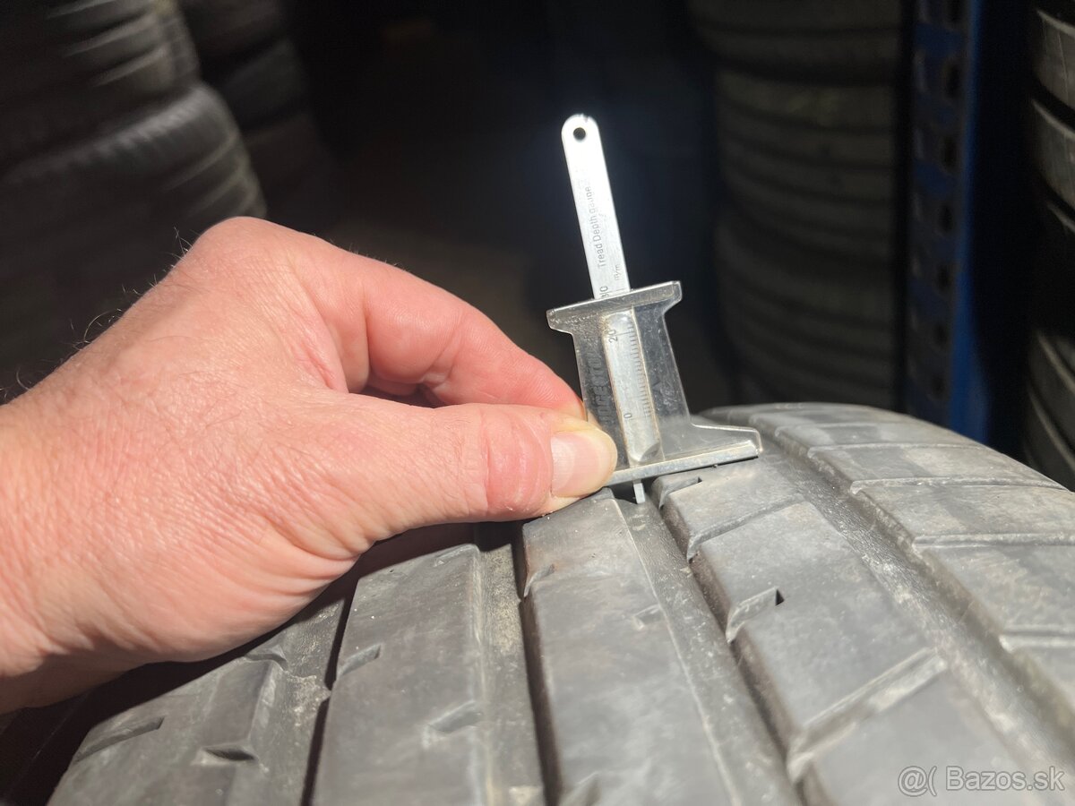 Predám Pneu Toyo 225/55R19 - 5