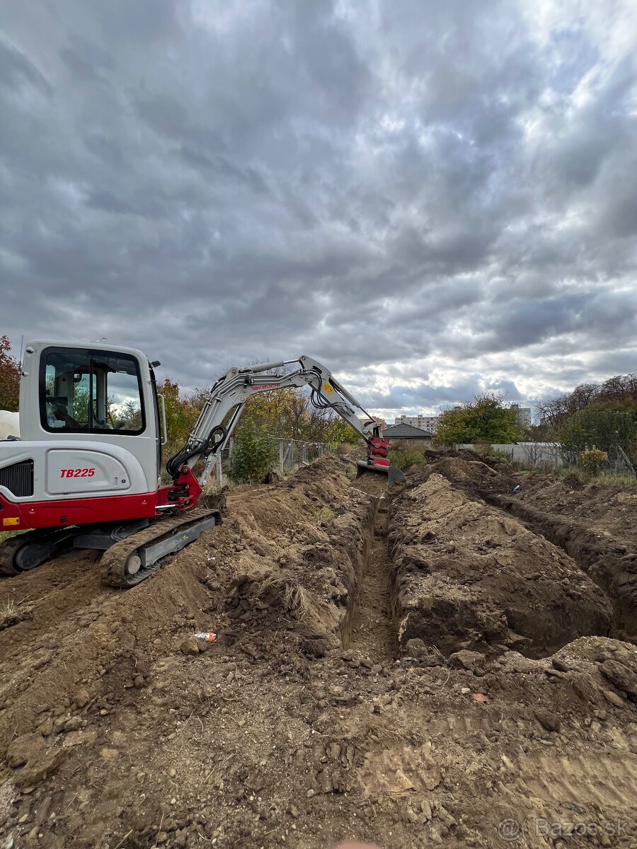 Zemné, výkopové a búracie prace s minibagrom - 5