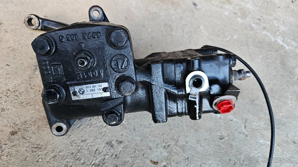 Servo riadenie bmw - 5