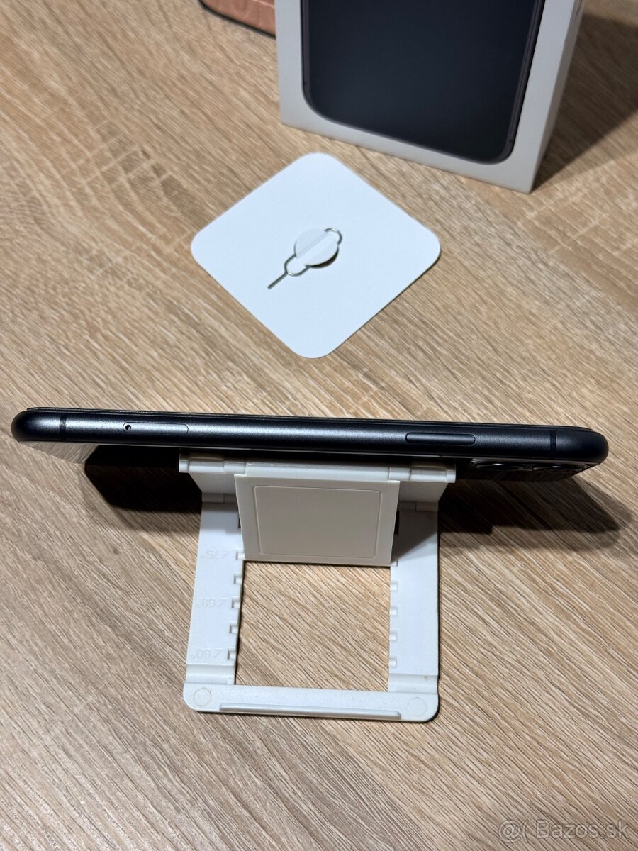 Apple iPhone 11 128GB čierny - 5