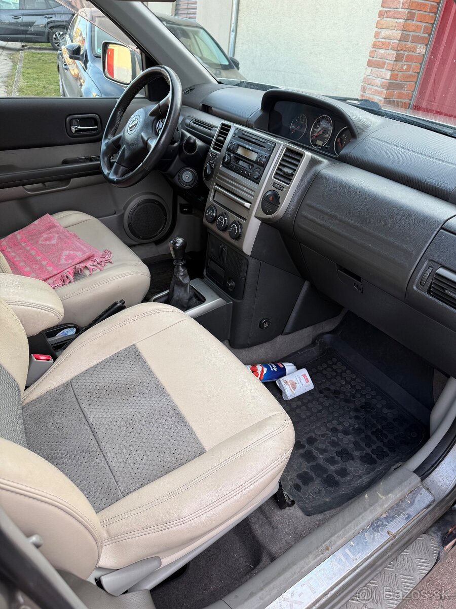 Nisan X-trail 2,2 100kw 4x4 - 5