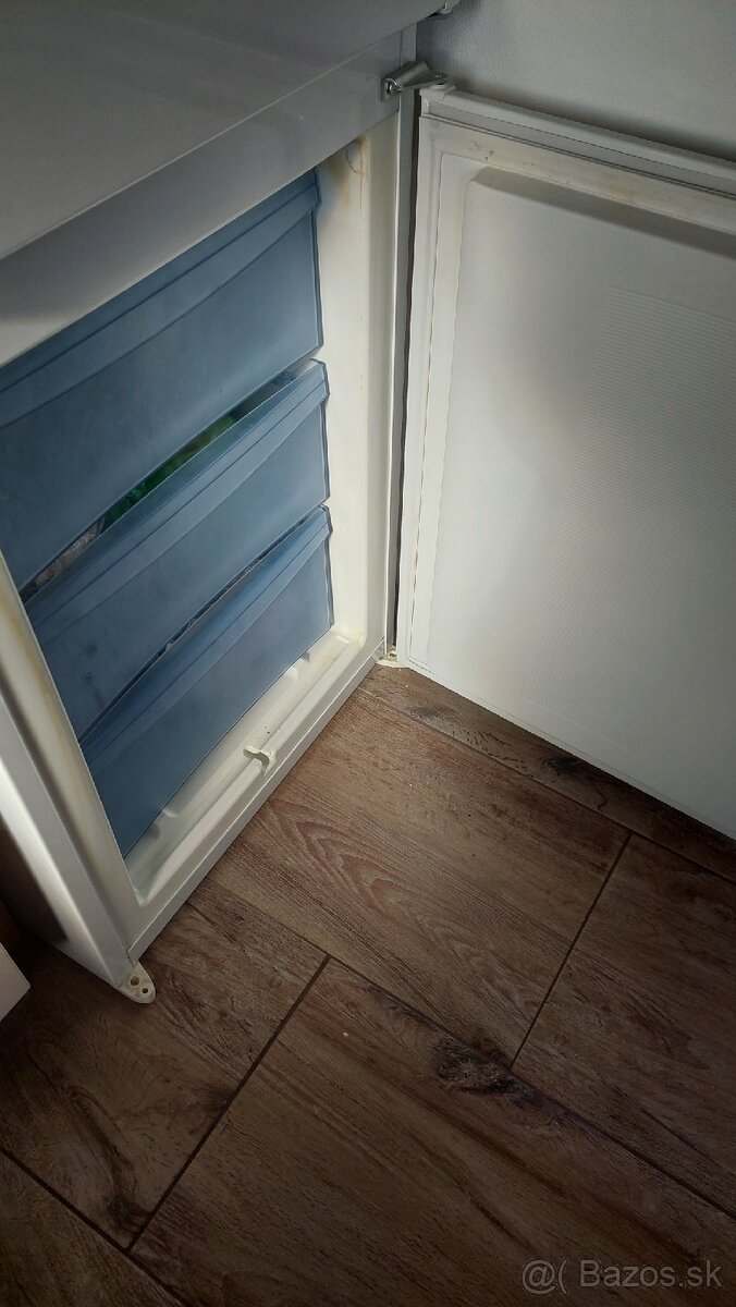 Kuchynská linka a spotrebiče+gratis chladnička s mrazničkou - 5