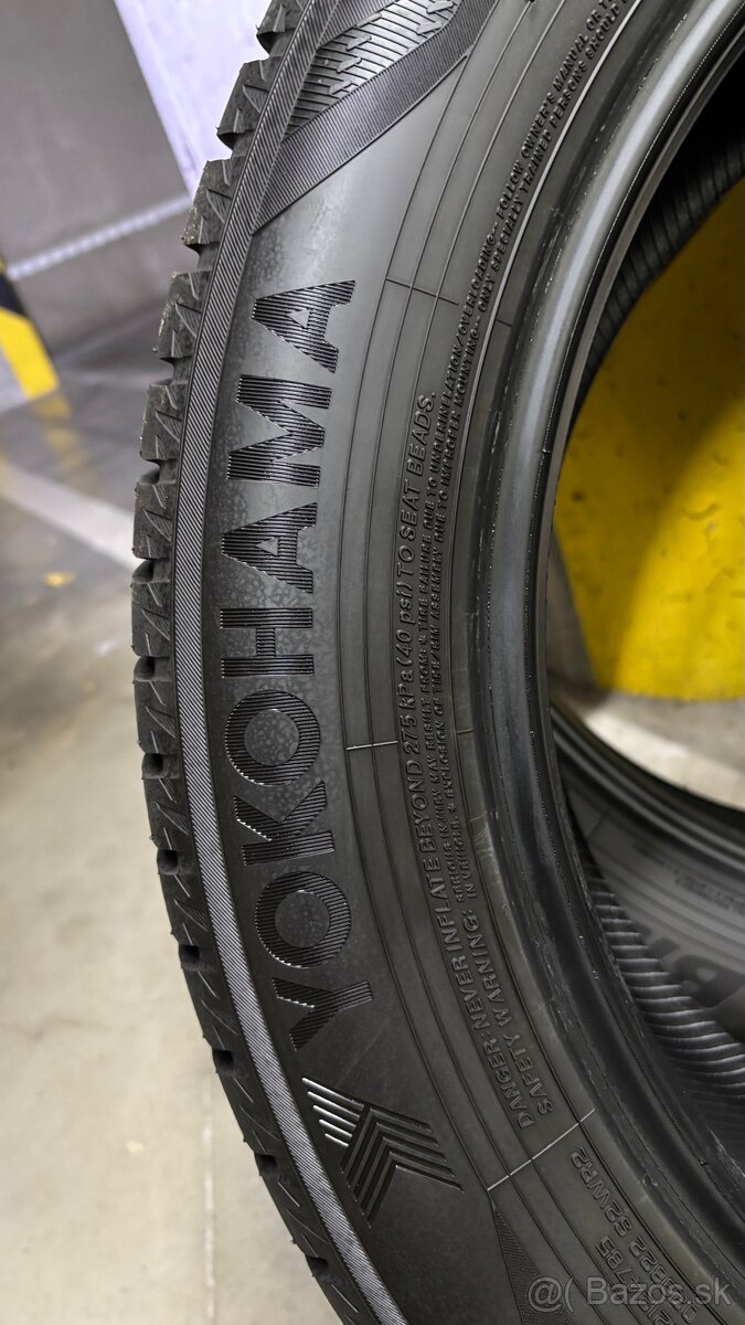 Yokohama BluEarth-Winter V906 SUV 235/55 R20 102V - 5