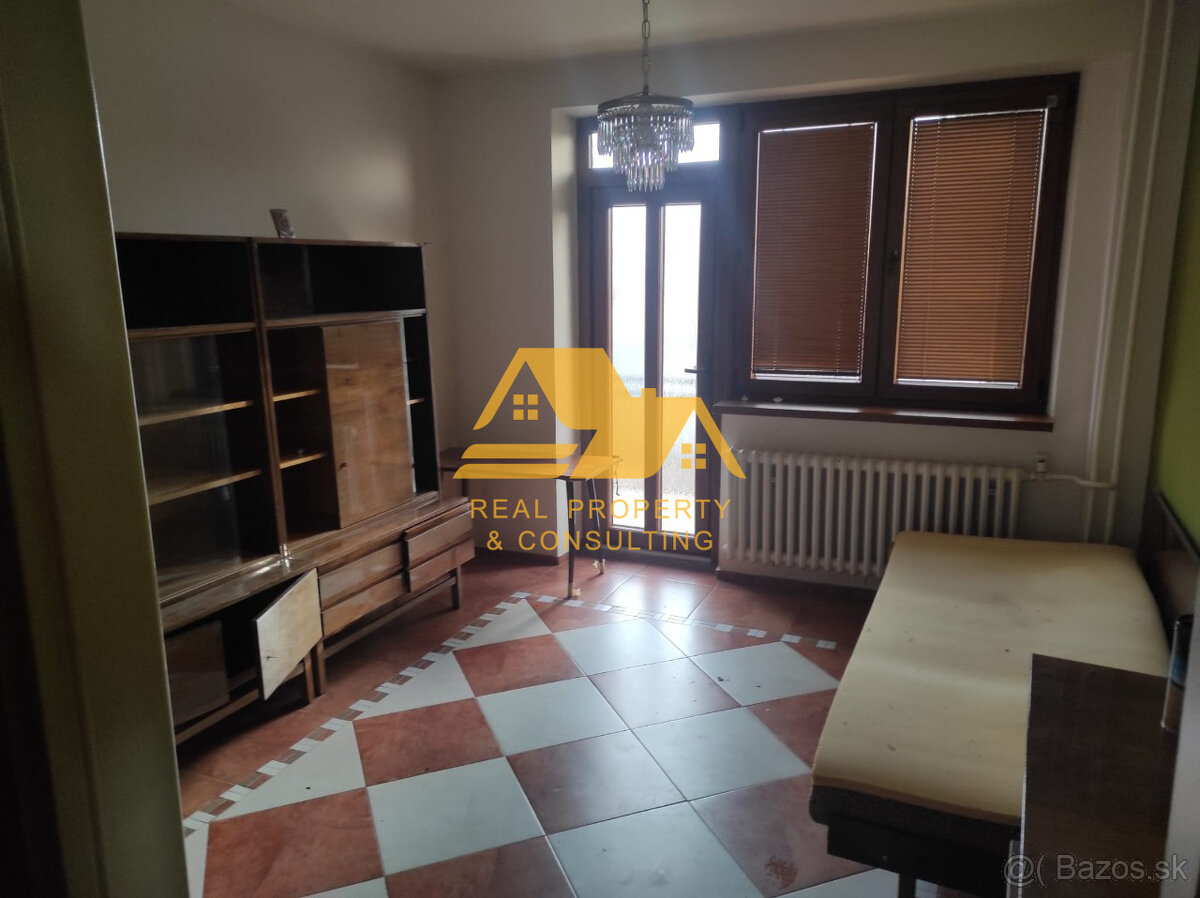 Predám rodinný dom s veľkým pozemkom v obci Dolný Ohaj - 5