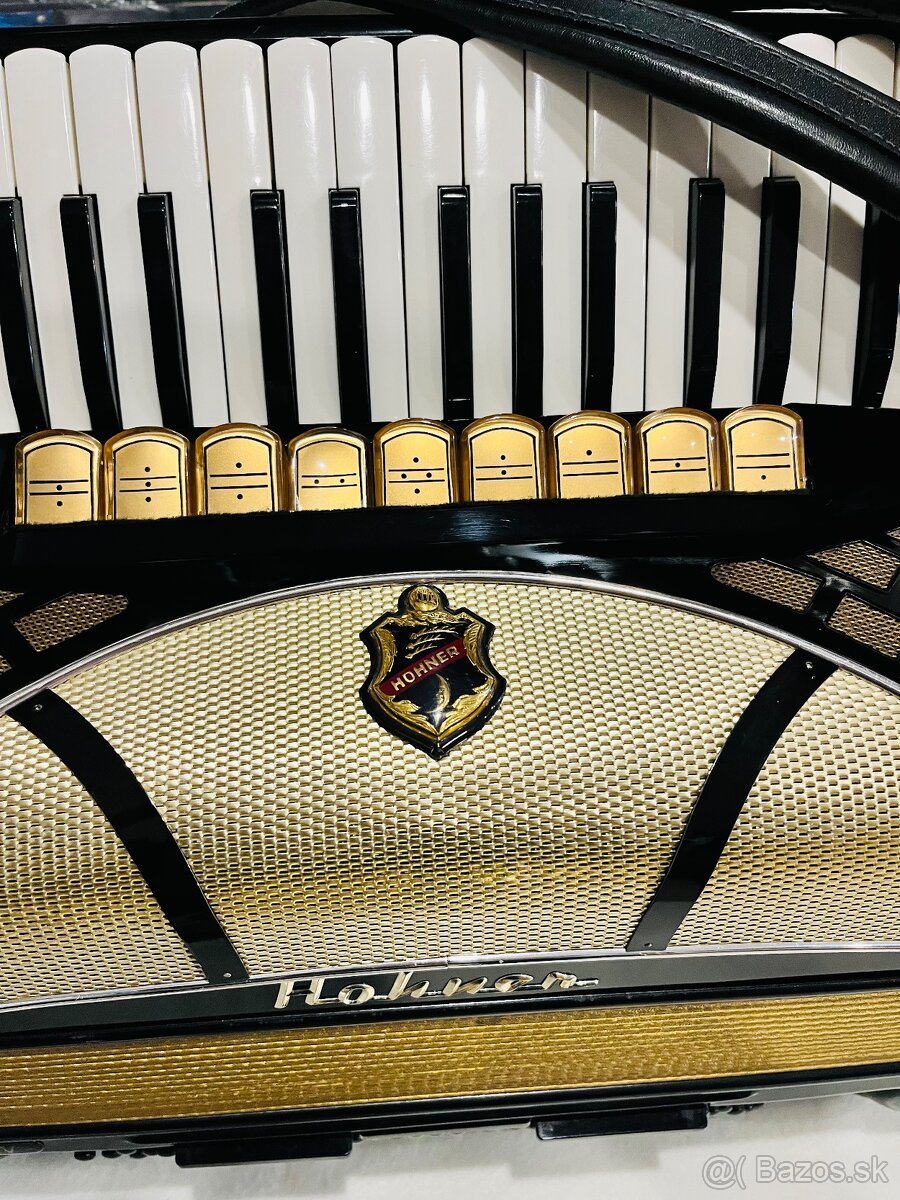 Predám akordeón Hohner Lucia IVP- 96 basový - používaný v d - 5