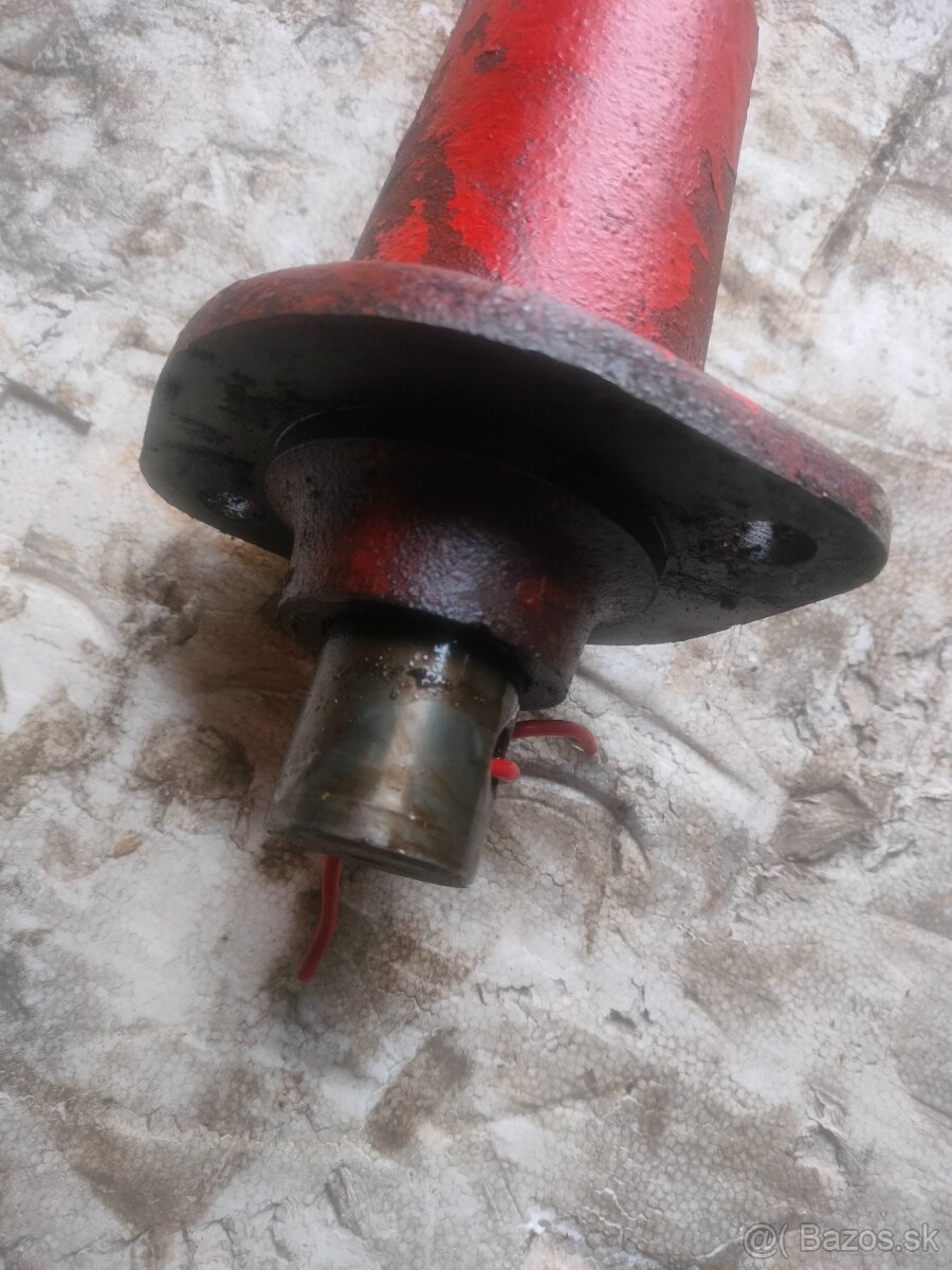 KUHN 280 SHRNOVAČ -- ruzné díly - 5