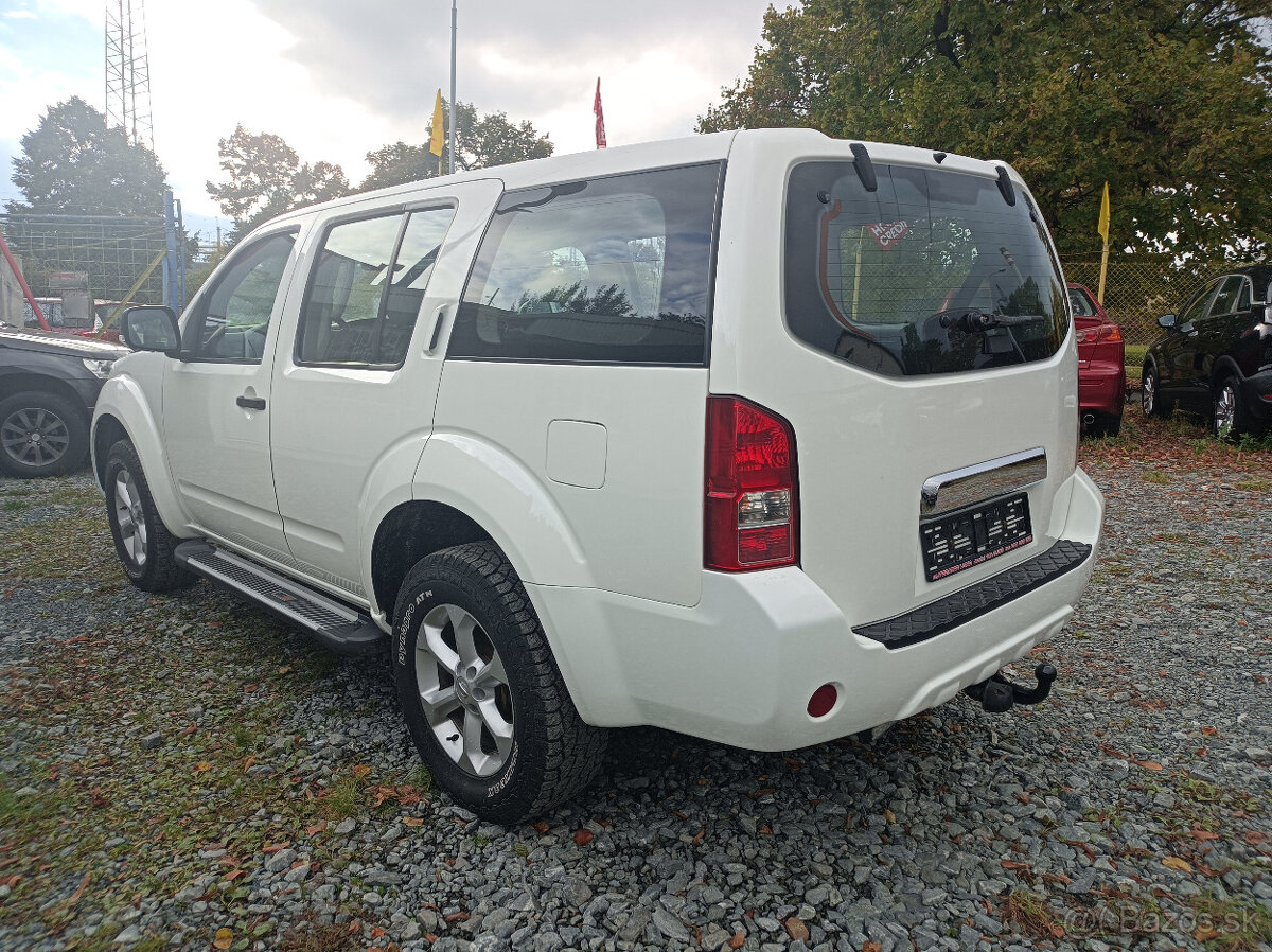 Nissan Pathfinder, 140kw,4x4,s.kniha,7míst.manuál - 5