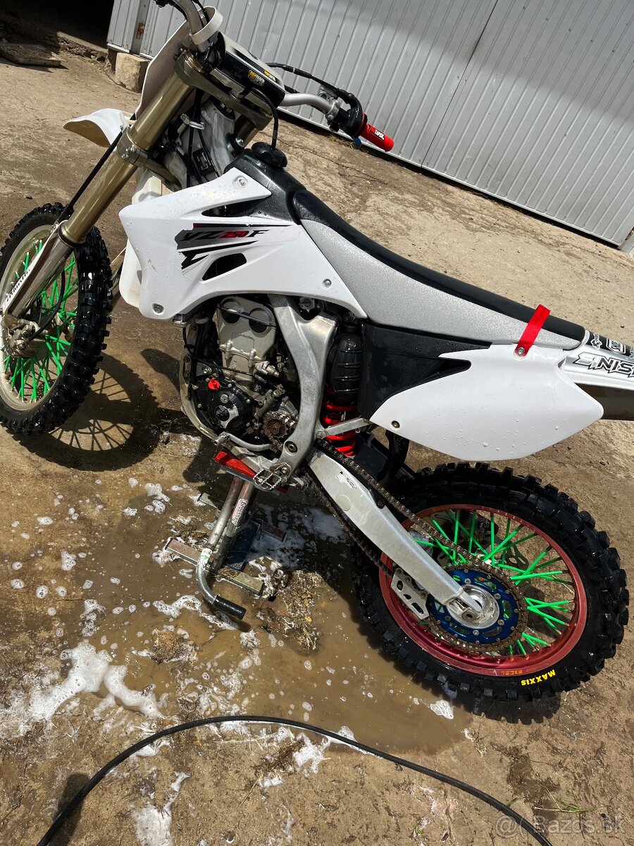 Yamaha yz250F - 5