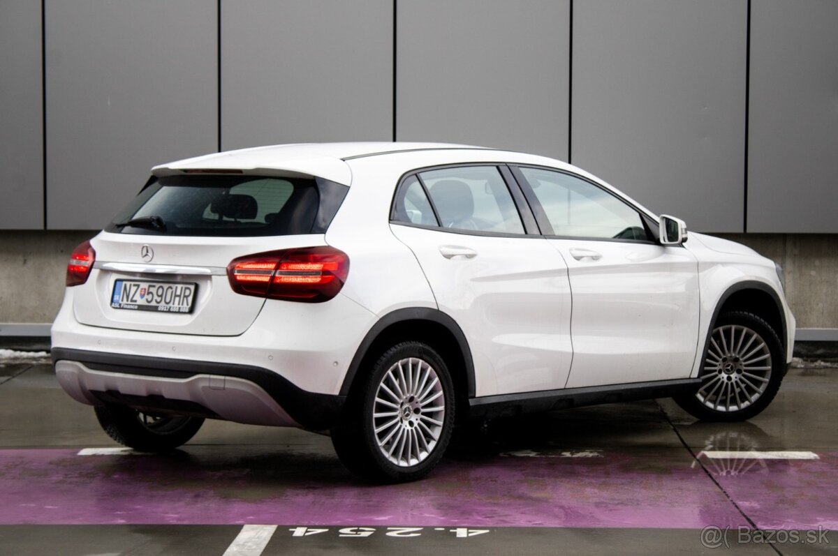 Mercedes-Benz GLA 180 A/T - 5