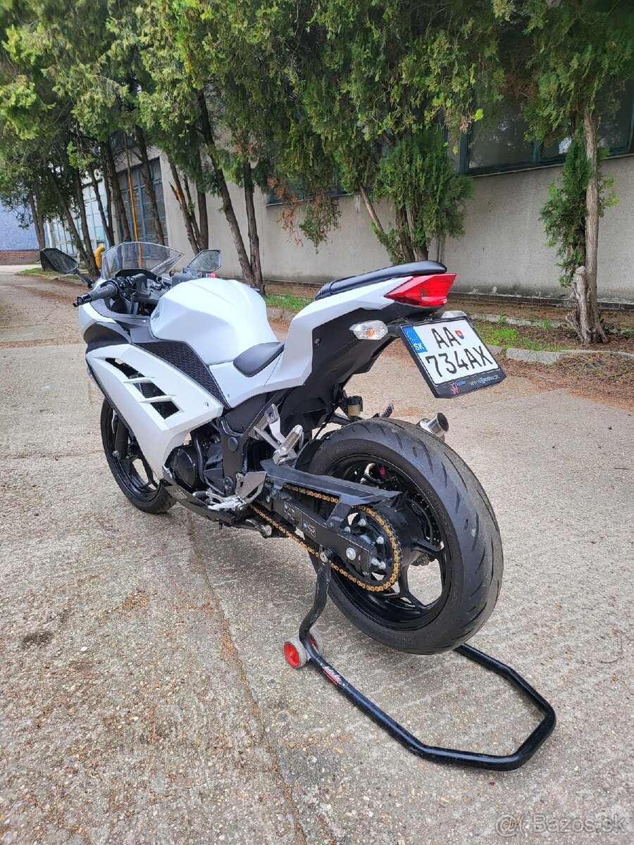 Kawasaki ninja 300, A2 - 5
