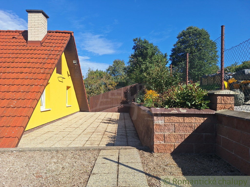 Dom pre 4-člennú rodinu, s pracovňou, v mestskej časti Ruž - 5