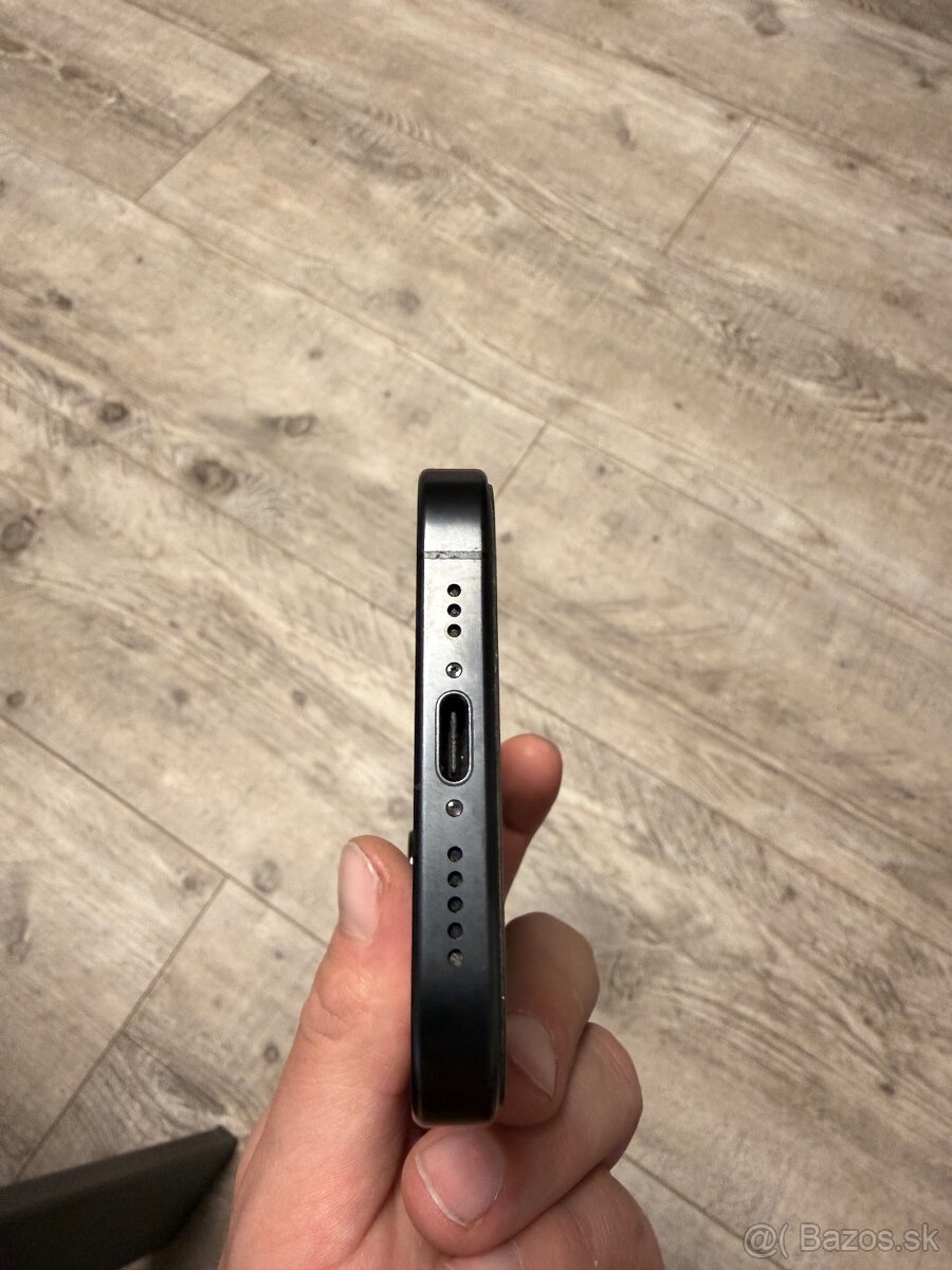 Apple iPhone 15 Pro 128GB - 5