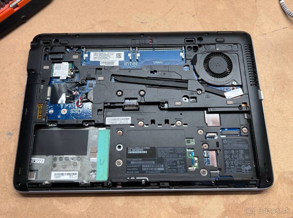 Predám pokazený notebook na náhradné diely HP 840 G2 - 5