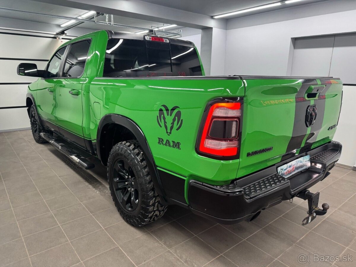 Dodge RAM 1500 Laramie Crew Cab 4x4