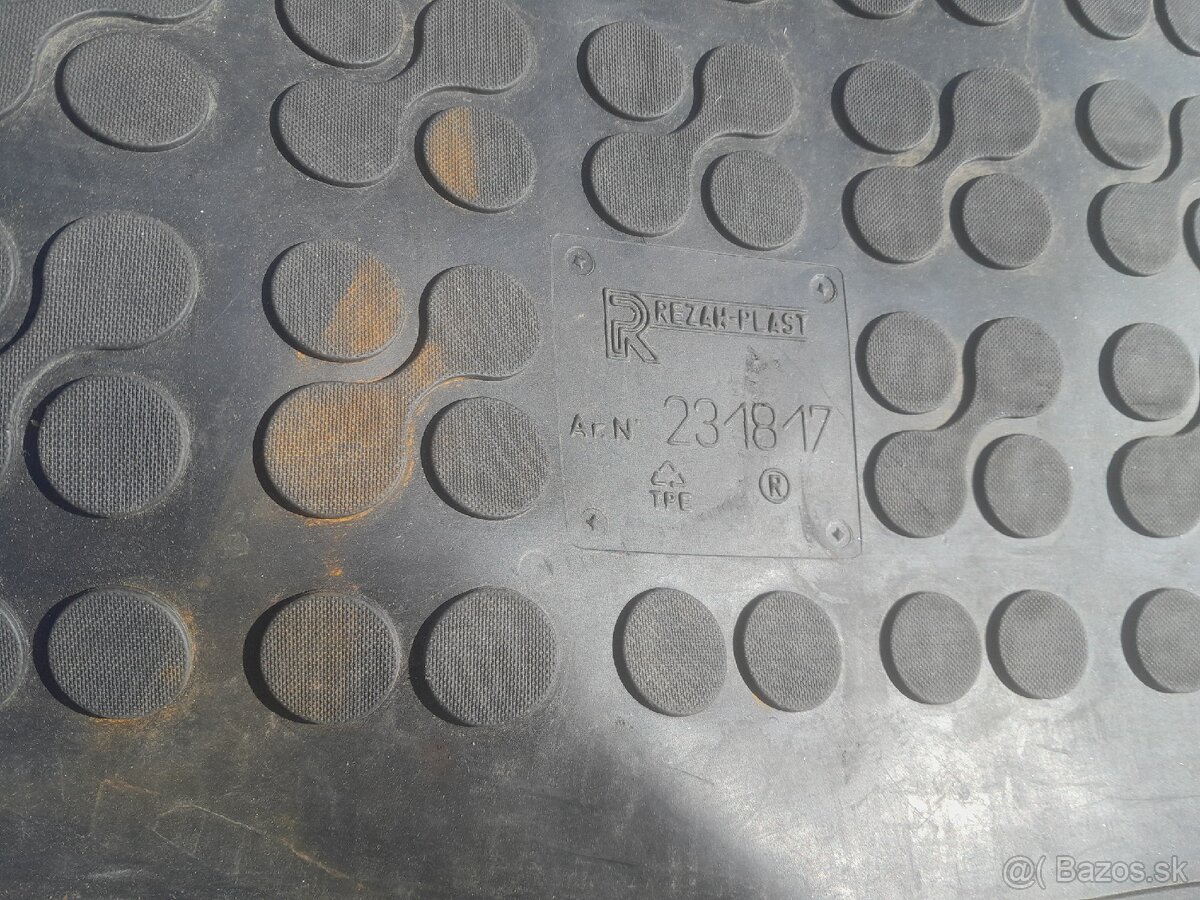 Gumové rohože a vaňa VOLKSWAGEN TOURAN - 5