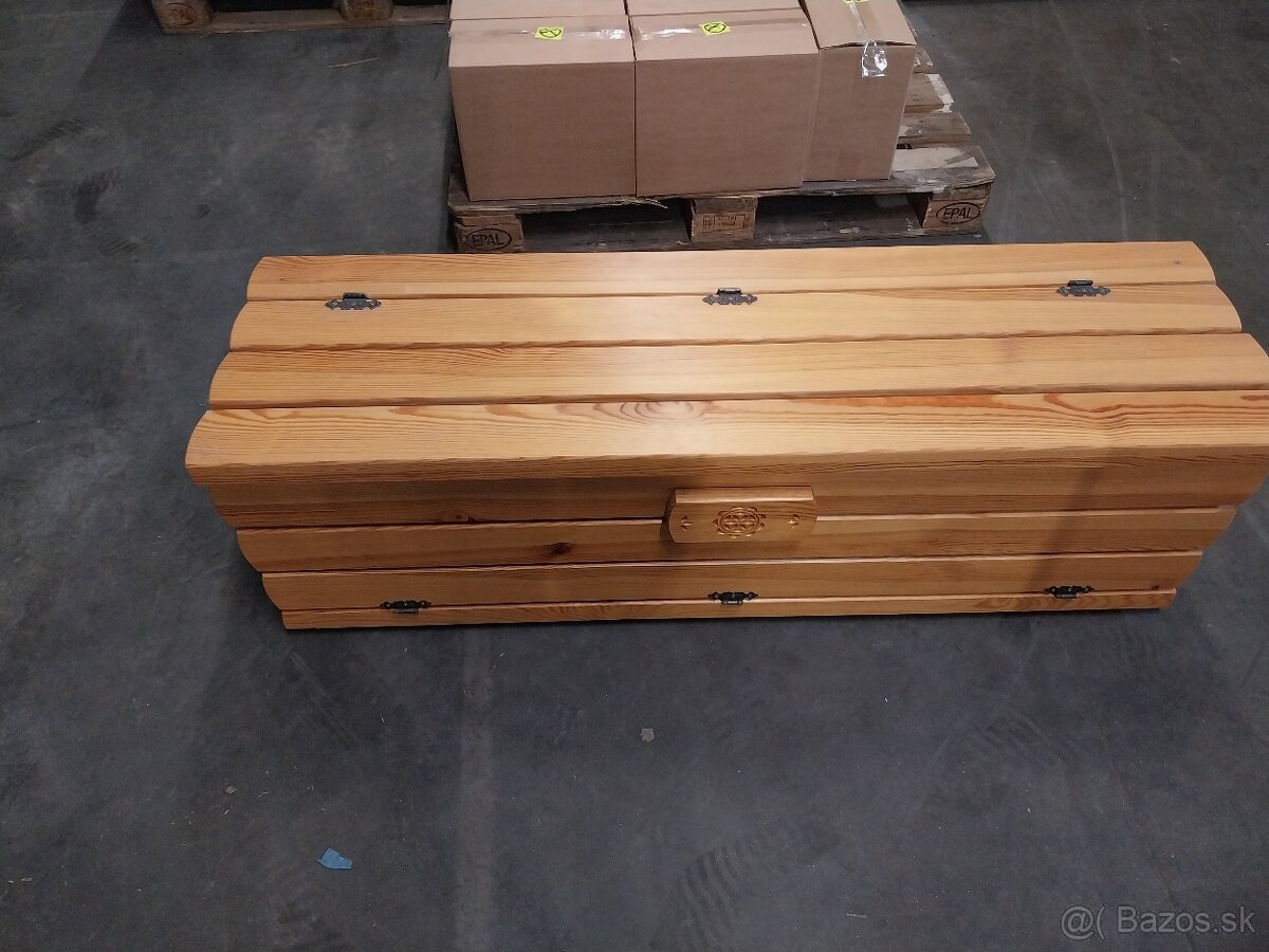 Stôl a stoličky - 5