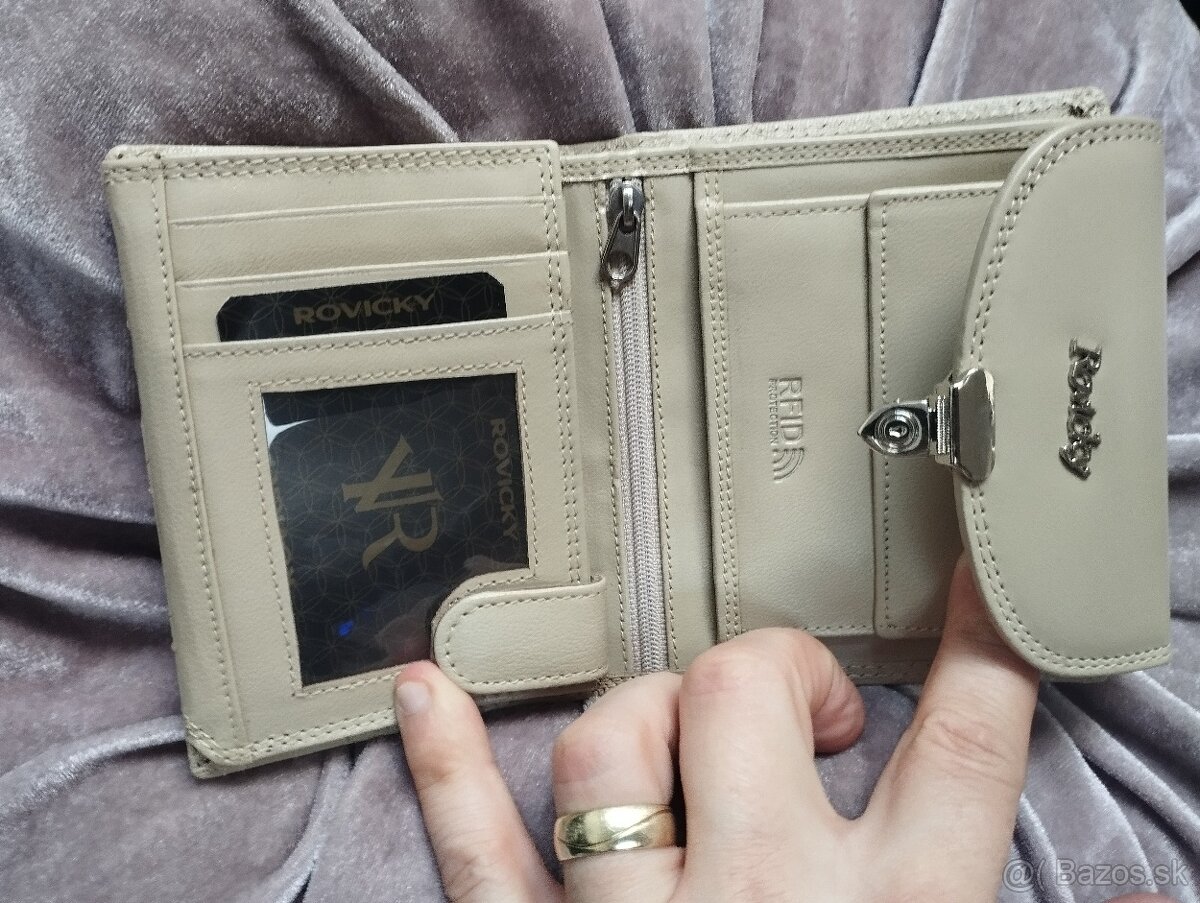 Dámska. Béžová peňaženka - 5
