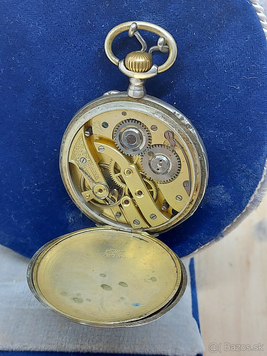 Predám funkčné strieborné hodinky Remontoir gravirované - 5