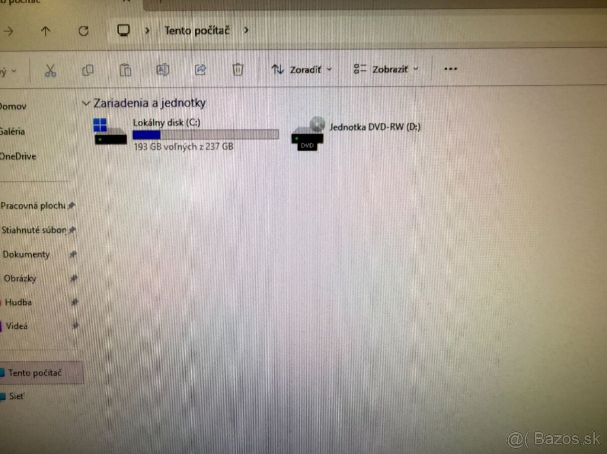 Počítač DELL.Intel i3-6100 2x3,70GHz.8gb ram.256gb SSD - 5